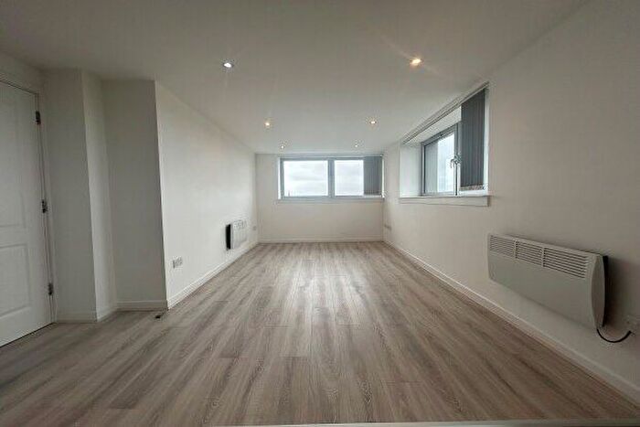 2 Bedroom Flat To Rent In Greenheys Road, Liverpool, L8