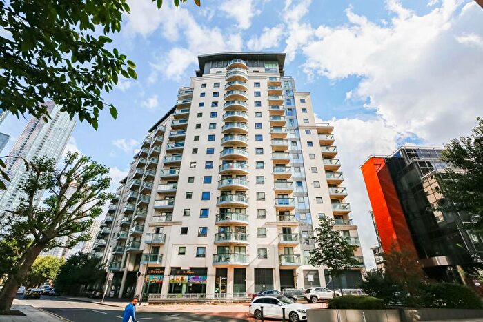 2 Bedroom Flat To Rent In City Tower, Canary Wharf, London, E14