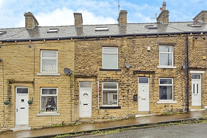 3 Bedroom Terraced House For Sale In Gladstone View, Halifax, HX3