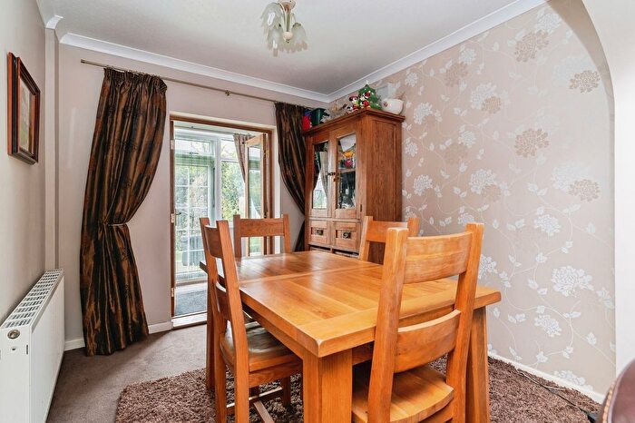4 Bedroom Detached House For Sale In Halberton Drive, West Bridgford, Nottinghamshire, NG2