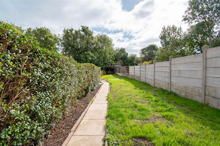 2 Bedroom End Terrace House For Sale In Meadow Lane, Alfreton, DE55