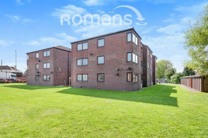 1 Bedroom Flat To Rent In Greyhound Close, Ash, Aldershot, GU12