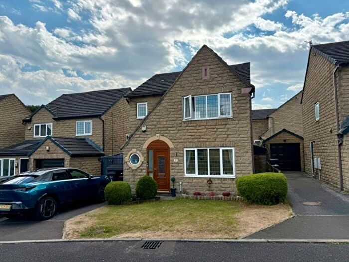 4 Bedroom Detached House For Sale In Ambler Grove, Illingworth, Halifax, Calderdale, HX2