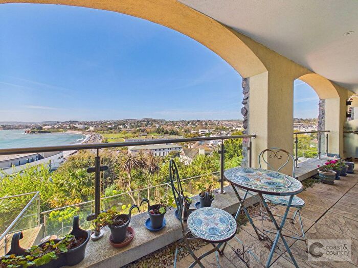 2 Bedroom Flat For Sale In Marine Palms, Torquay, TQ2