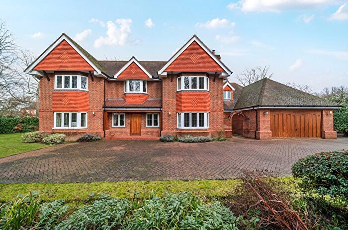 4 Bedroom Detached House For Sale In West Green Road, Hook, RG27