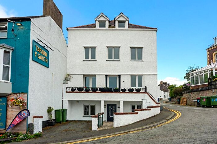 4 Bedroom End Of Terrace House For Sale In Upper Garth Road, Bangor, Gwynedd, LL57