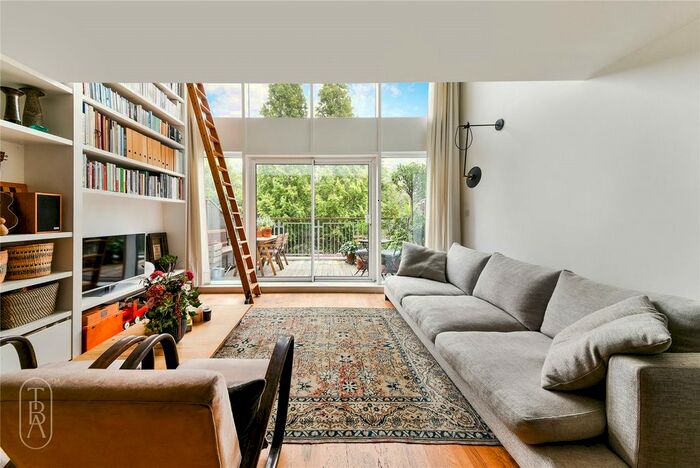 2 Bedroom Flat To Rent In Palmers Road, London, E2