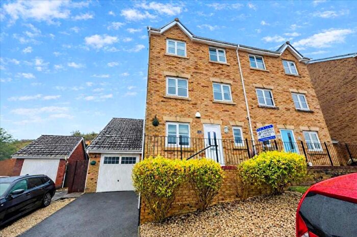 4 Bedroom Semi-Detached House For Sale In Parc Gellifaelog, Tonypandy, CF40