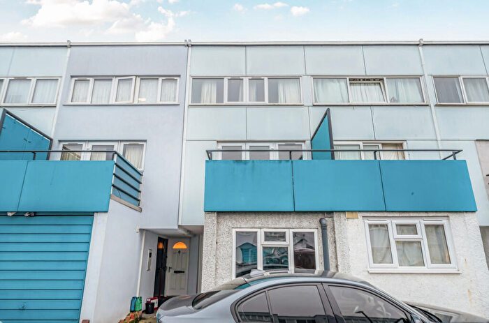 3 Bedroom Terraced House For Sale In Huntingdon Close, Mitcham, CR4