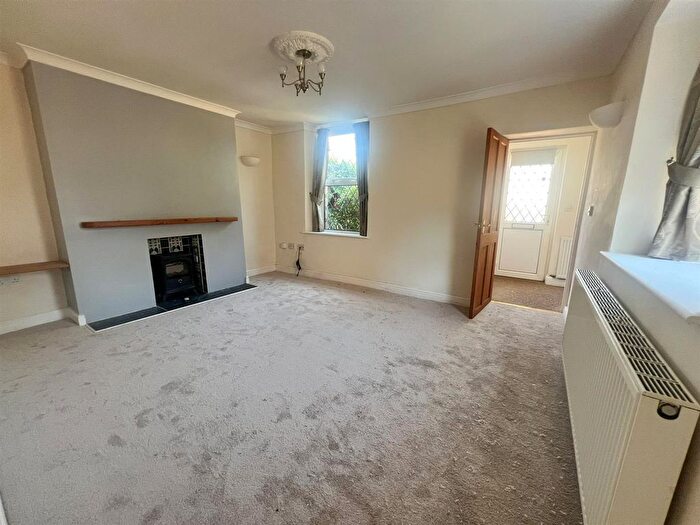2 Bedroom Cottage To Rent In Folders Lane, Littledean, Cinderford, GL14