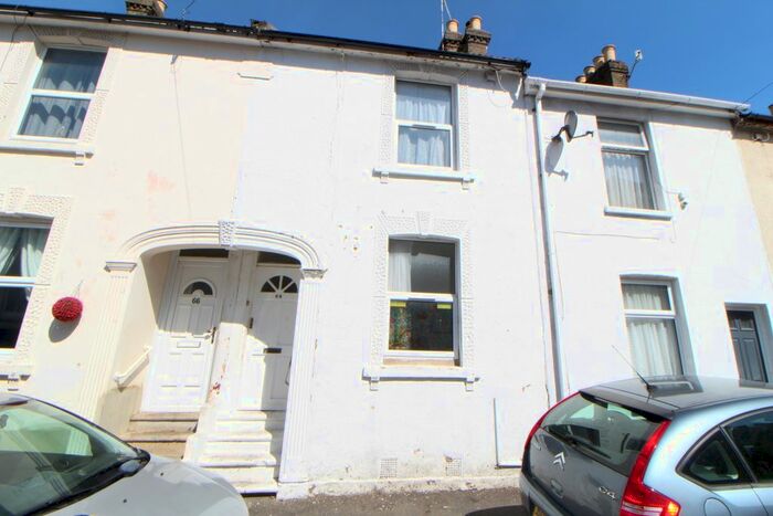 3 Bedroom Terraced House To Rent In Hartington Street, Chatham, ME4