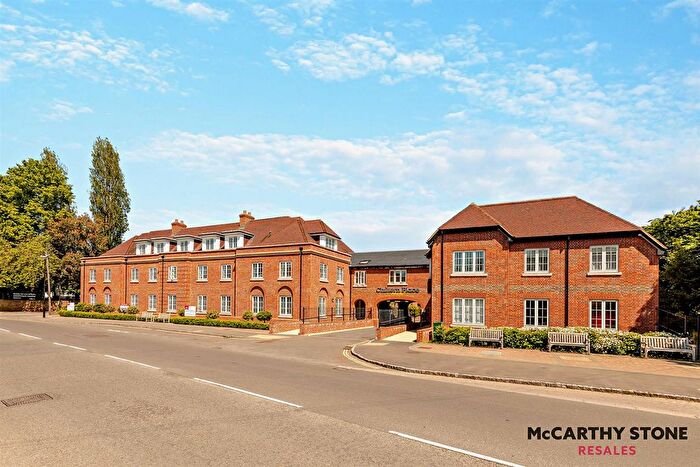 1 Bedroom Flat For Sale In - The Broadway, Amersham, Buckinghamshire, HP7