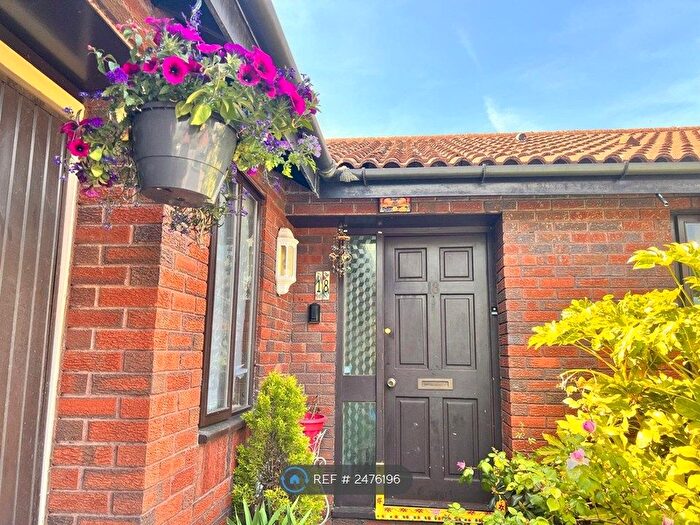 3 Bedroom Bungalow To Rent In Milton Keynes, Milton Keynes, MK8