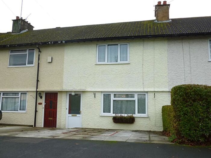 3 Bedroom Terraced House To Rent In Keith Lucas Road, Farnborough, GU14