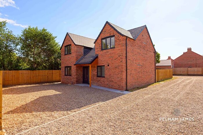 4 Bedroom Detached House For Sale In Grove Grange, Barnby Road, Newark, NG24