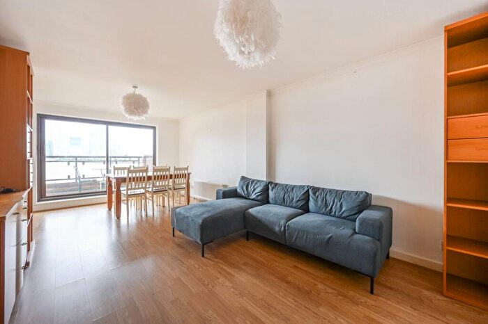 1 Bedroom Flat To Rent In The Highway, Wapping, London, E1W