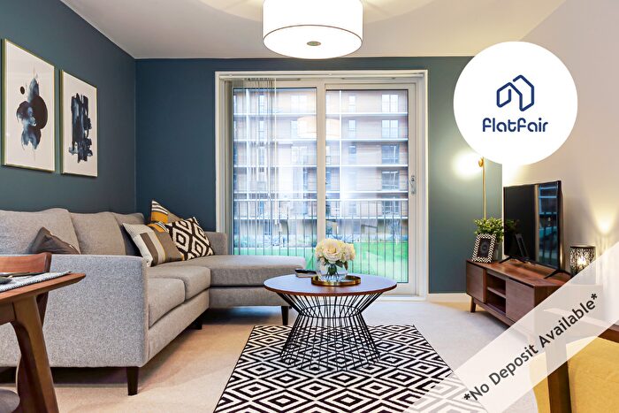 2 Bedroom Apartment To Rent In Sweet Street, Leeds, West Yorkshire, LS11