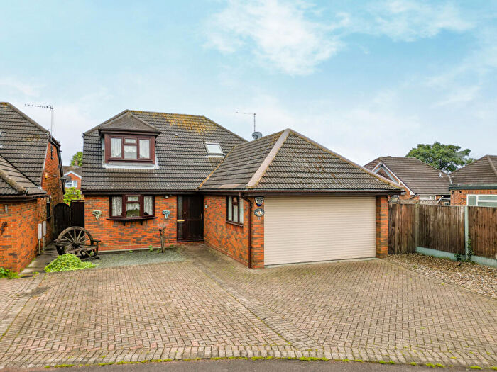 4 Bedroom Detached House For Sale In The Kiplings, Gooseberry Hill, Luton, LU3