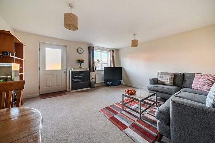2 Bedroom Flat For Sale In Eagle Way, Bracknell, Berkshire, RG12