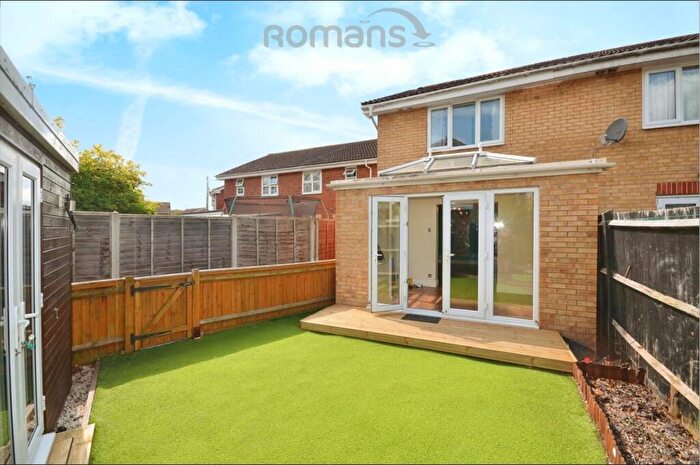 3 Bedroom End Of Terrace House To Rent In Moor Furlong Drive, Cippenham, SL1