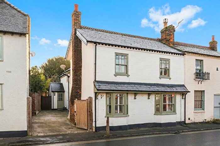 4 Bedroom Semi-Detached House For Sale In Couching Street, Watlington, OX49