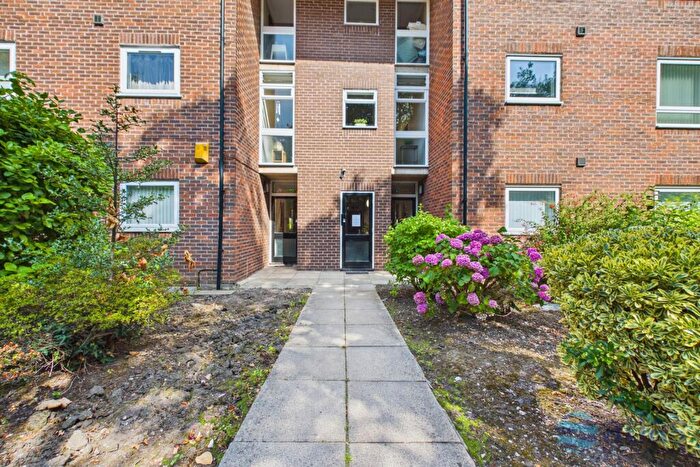 1 Bedroom Apartment For Sale In Mosslea Park, Mossley Hill, L18