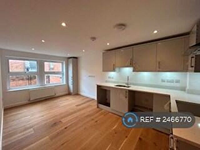 2 Bedroom Flat To Rent In John Street, Southampton, SO14