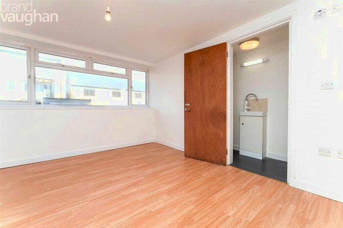 Studio To Rent In Railway Road, Newhaven, East Sussex, BN9