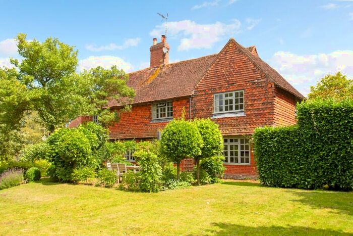 4 Bedroom Detached House To Rent In Horsham Road Alfold, GU6