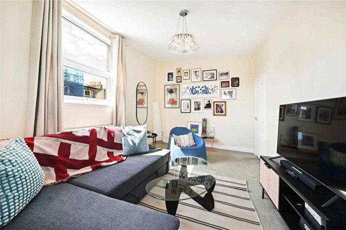 1 Bedroom Flat To Rent In Earl's Court Road, London, SW5