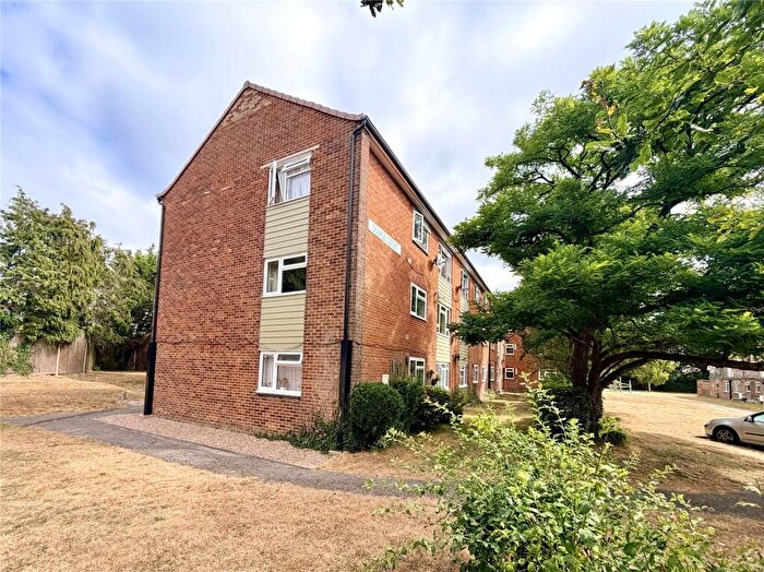 2 Bedroom Apartment For Sale In Howards Mead, Pennington, Lymington, Hampshire, SO41