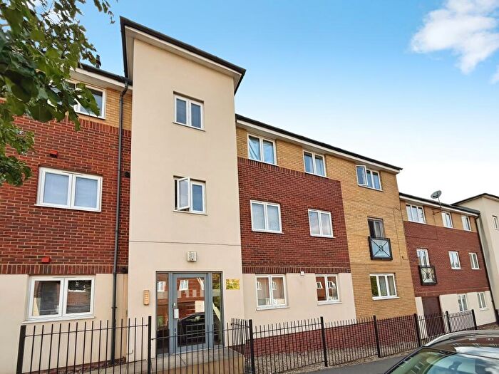 2 Bedroom Flat To Rent In Osier Avenue, Peterborough, PE7