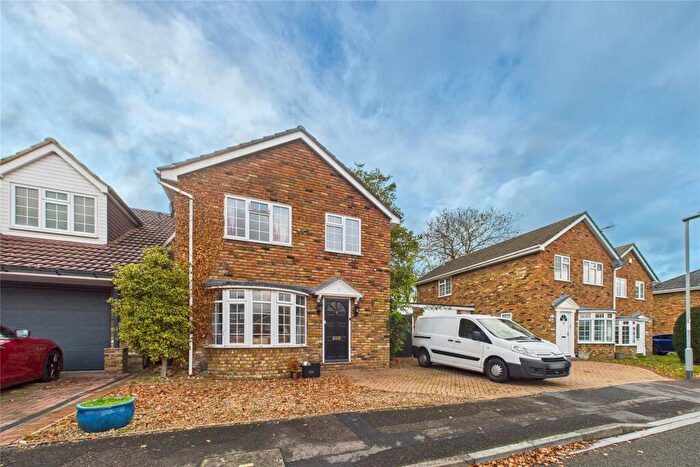 3 Bedroom Detached House To Rent In Maple Close, Winnersh, Berkshire, RG41