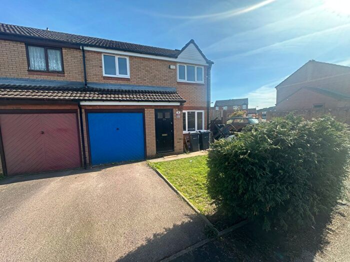 3 Bedroom End Terrace House To Rent In Raleigh Close, Birmingham, B21