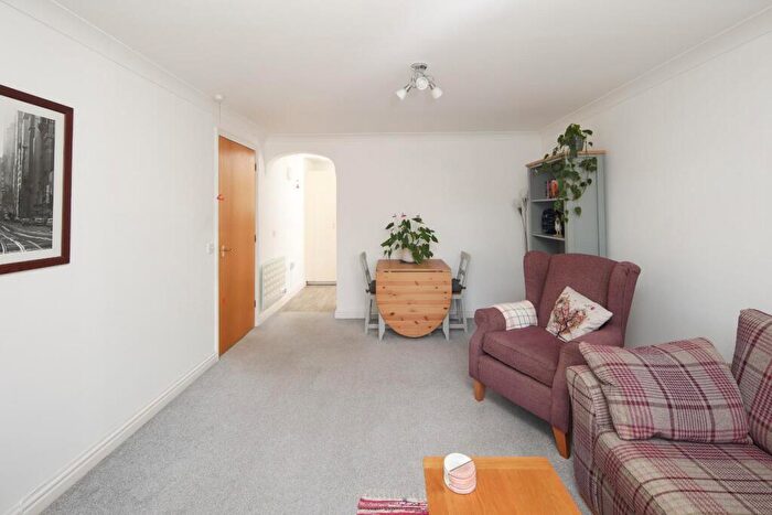 1 Bedroom Flat For Sale In Oakfield House, Binswood Avenue, Leamington Spa, CV32