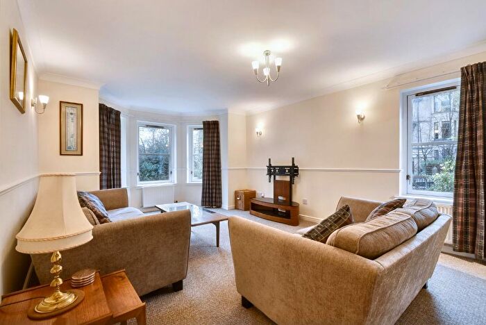 2 Bedroom Flat To Rent In Broomhill Drive, Glasgow, Glasgow, G11