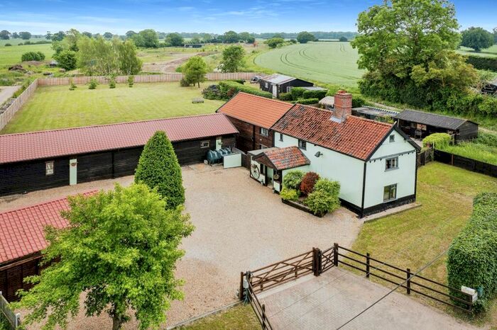 5 Bedroom Detached House For Sale In New Buckenham Road, Banham, Norwich, NR16