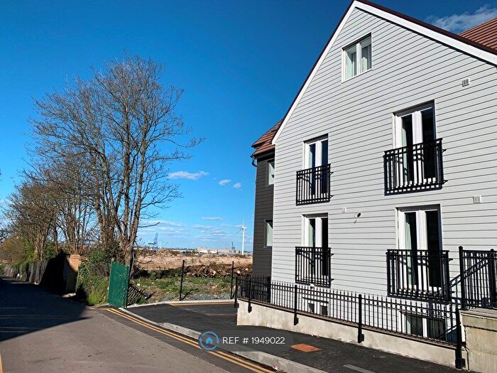 1 Bedroom Flat To Rent In Harbour View, Northfleet, DA11