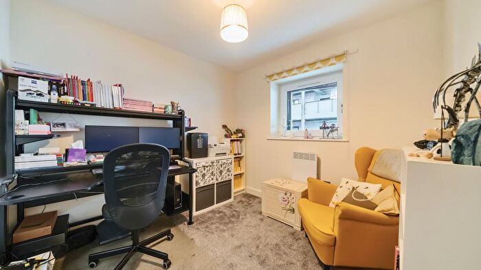 2 Bedroom Flat For Sale In Old Trafford, Manchester, M15