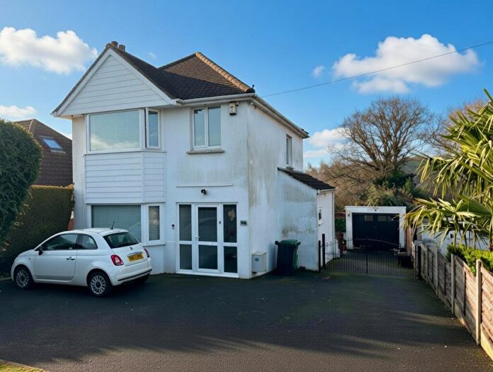3 Bedroom Detached House For Sale In Evering Avenue, Poole, BH12