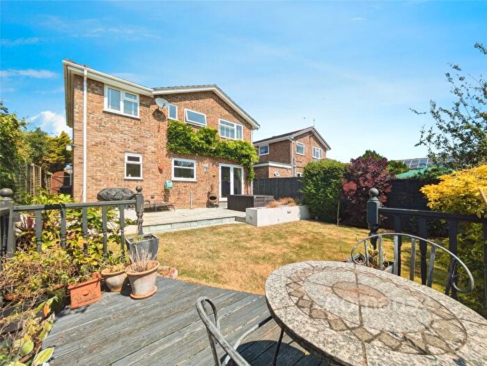 5 Bedroom Detached House For Sale In Loxwood, Earley, Reading, RG6