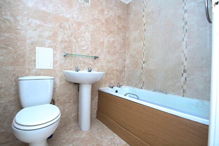 1 Bedroom Flat To Rent In Laverockhall Street, Springburn, G21