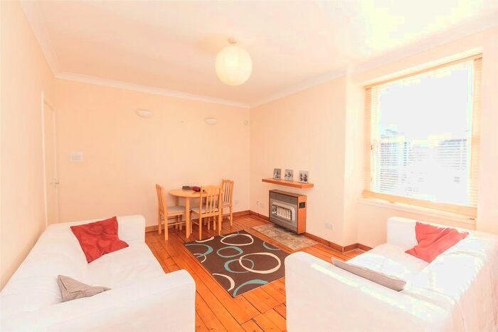 2 Bedroom Flat To Rent In Tolbooth Wynd, Edinburgh, EH6