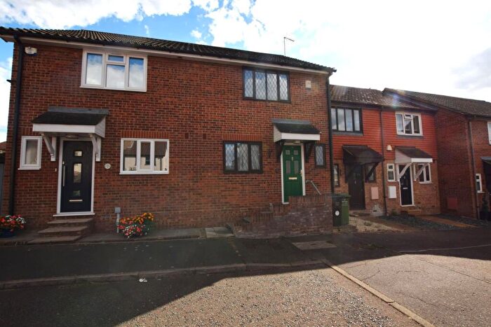 3 Bedroom Terraced House For Sale In Robinia Close, Laindon, Basildon, SS15