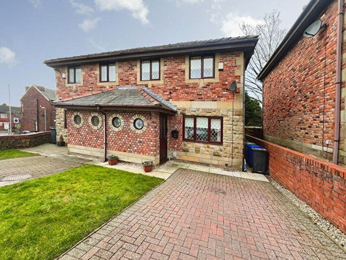 3 Bedroom House For Sale In Rectory Hill, Bury, BL9