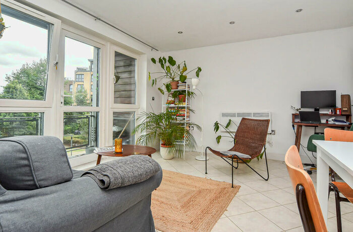 1 Bedroom Apartment To Rent In Fenland House, Harry Zeital Way, E5