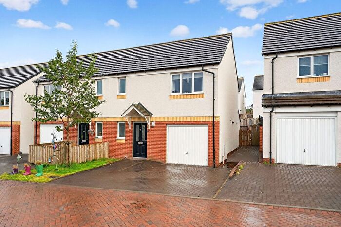 3 Bedroom Semi-Detached House For Sale In Almondwood Crescent, Maddiston, FK2