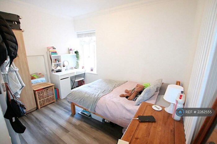 7 Bedroom Terraced House To Rent In Shinfield Road, Reading, RG2
