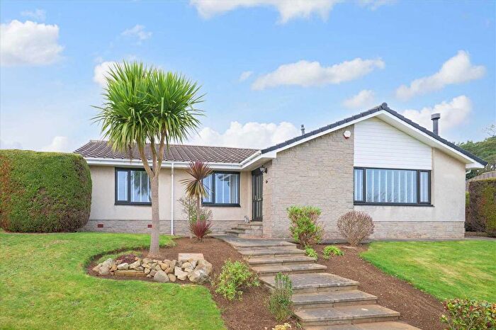4 Bedroom Detached Bungalow For Sale In Etive Place, Dalgety Bay, KY11
