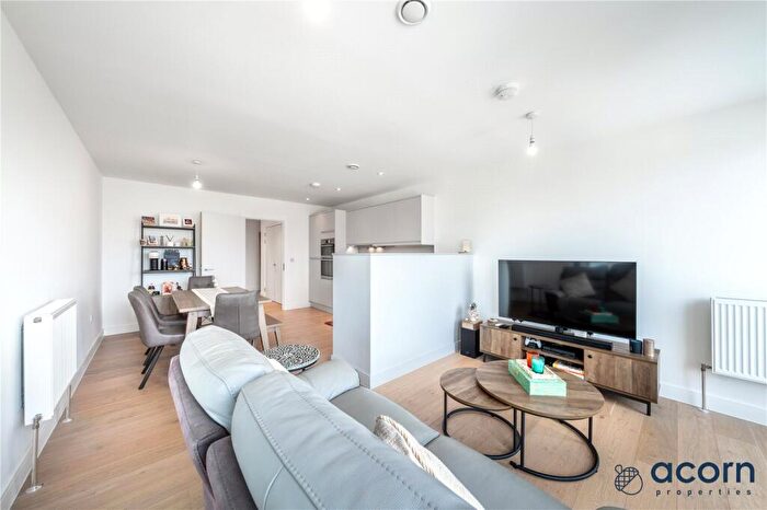 1 Bedroom Apartment For Sale In Bonsai Point, J Edgware Road, London, NW9